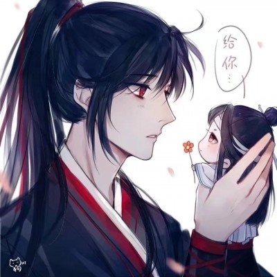 普京离京对送行人群微笑点头致意